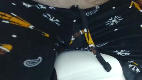 Snapshot of injmolder2 chatting on January 6, 2026, 12:31 pm Hanging Out online show from January 6, 2026, 12:31 pm