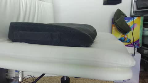 Snapshot of injmolder2 chatting on January 8, 2026, 1:24 pm Hanging Out online show from January 8, 2026, 1:24 pm