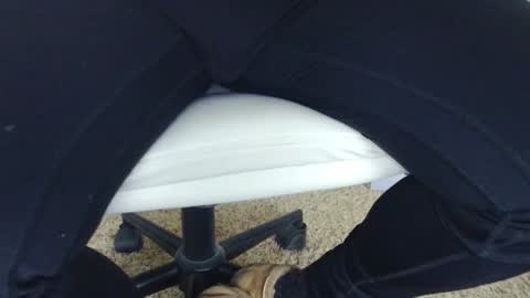 Snapshot of injmolder2 chatting on January 17, 2026, 12:43 pm Hanging Out online show from January 17, 2026, 12:43 pm