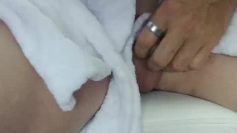 Snapshot of injmolder2 chatting on February 11, 2026, 11:59 am Hanging Out online show from February 11, 2026, 11:59 am