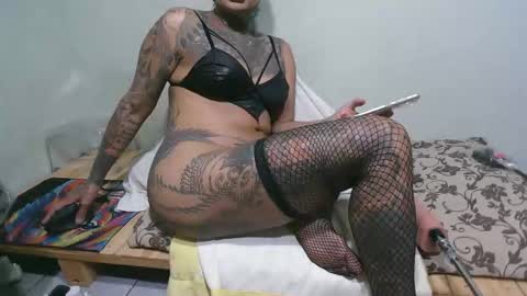 Snapshot of ink_bella chatting on February 24, 2026, 8:40 pm ink bella online show from February 24, 2026, 8:40 pm