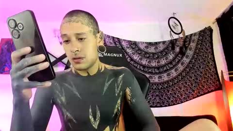 Snapshot of ink_u_buzz chatting on November 23, 2025, 11:10 am Dani online show from November 23, 2025, 11:10 am