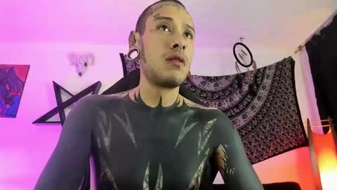 Snapshot of ink_u_buzz chatting on November 24, 2025, 12:32 am Dani online show from November 24, 2025, 12:32 am