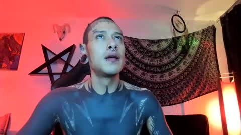 Snapshot of ink_u_buzz chatting on December 22, 2025, 2:19 am Dani online show from December 22, 2025, 2:19 am