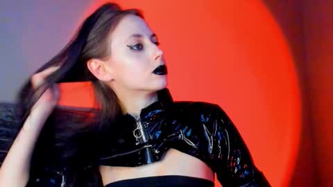 Snapshot of inner_light___ chatting on February 6, 2026, 4:21 pm Venera online show from February 6, 2026, 4:21 pm