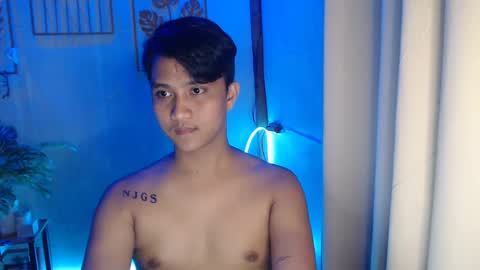 Snapshot of innocent_neil143 chatting on December 18, 2024, 5:48 am Neil online show from December 18, 2024, 5:48 am