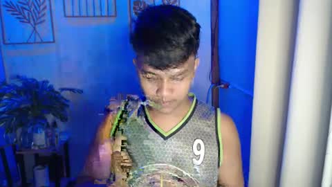 Snapshot of innocent_neil143 chatting on February 4, 2025, 12:22 pm Neil online show from February 4, 2025, 12:22 pm