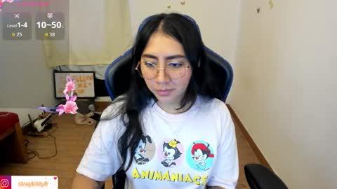 Snapshot of innocentchurchgirlll chatting on February 6, 2026, 4:32 pm Luna online show from February 6, 2026, 4:32 pm