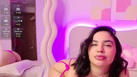 Snapshot of innocentlady_ chatting on September 18, 2025, 2:08 pm SELENA online show from September 18, 2025, 2:08 pm
