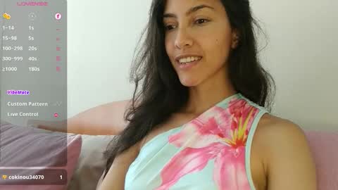 Snapshot of innocentlatiina chatting on January 9, 2026, 5:37 pm Laroa online show from January 9, 2026, 5:37 pm