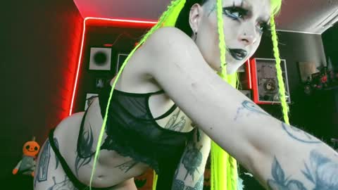 Snapshot of insania_999 chatting on January 7, 2025, 8:52 pm SANIA online show from January 7, 2025, 8:52 pm