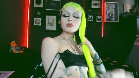 Snapshot of insania_999 chatting on February 3, 2025, 5:56 pm SANIA online show from February 3, 2025, 5:56 pm