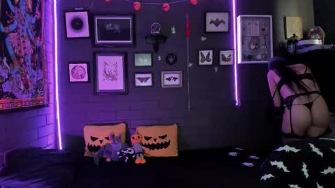 Snapshot of insania_999 chatting on October 23, 2025, 5:44 pm SANIA online show from October 23, 2025, 5:44 pm