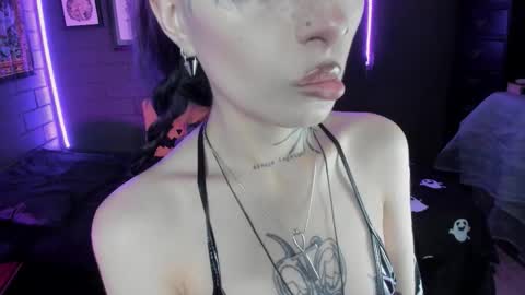 Snapshot of insania_999 chatting on November 6, 2025, 5:36 pm SANIA online show from November 6, 2025, 5:36 pm