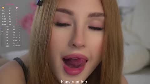 Snapshot of inthelabyrinthsofmysoul chatting on November 3, 2025, 12:46 am Ellie online show from November 3, 2025, 12:46 am