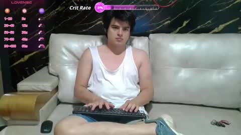 Snapshot of invincible200 chatting on December 15, 2025, 1:26 pm invincible200 online show from December 15, 2025, 1:26 pm