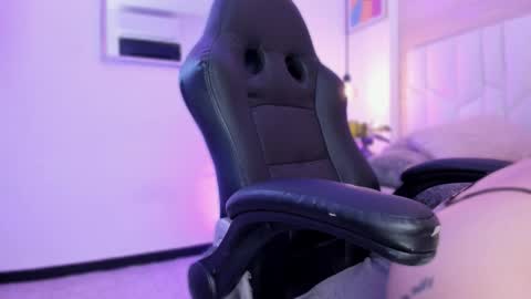 Snapshot of io_chie_ chatting on February 23, 2026, 4:10 am io_chie_ online show from February 23, 2026, 4:10 am