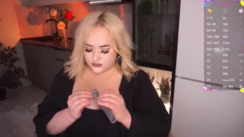 Irena Barr online show from October 25, 2025, 8:03 pm