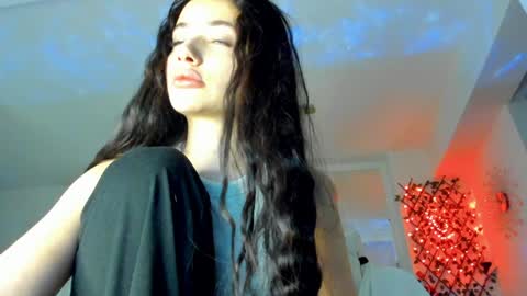 Snapshot of irenevon chatting on December 16, 2024, 4:55 am Ir s room online show from December 16, 2024, 4:55 am