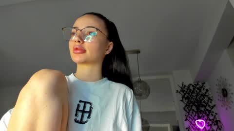 Snapshot of irenevon chatting on February 6, 2025, 6:08 am Ir s room online show from February 6, 2025, 6:08 am
