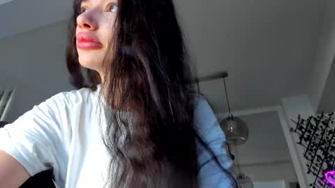 Snapshot of irenevon chatting on March 4, 2025, 5:53 am Ir s room online show from March 4, 2025, 5:53 am