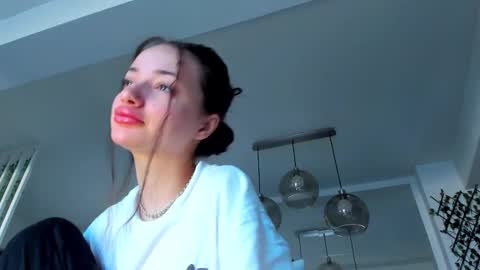 Snapshot of irenevon chatting on March 5, 2025, 6:01 am Ir s room online show from March 5, 2025, 6:01 am