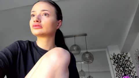 Snapshot of irenevon chatting on March 10, 2025, 5:33 am Ir s room online show from March 10, 2025, 5:33 am