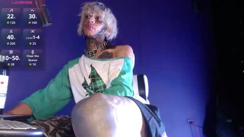 Snapshot of irezumi_bari chatting on March 8, 2026, 8:01 pm irezumi_bari online show from March 8, 2026, 8:01 pm