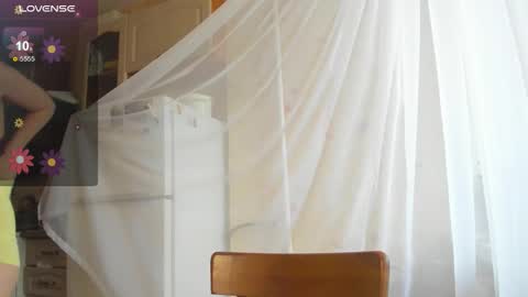 Snapshot of iris_crispy chatting on November 12, 2025, 8:04 am Iris online show from November 12, 2025, 8:04 am