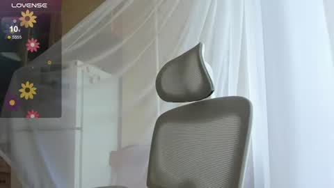 Snapshot of iris_crispy chatting on June 25, 2026, 3:06 am Iris online show from June 25, 2026, 3:06 am