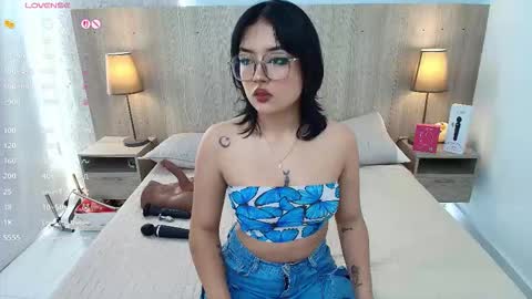 Snapshot of iris_gomez chatting on December 17, 2025, 7:20 pm Iris online show from December 17, 2025, 7:20 pm