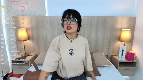 Snapshot of iris_gomez chatting on February 15, 2026, 7:32 pm Iris online show from February 15, 2026, 7:32 pm