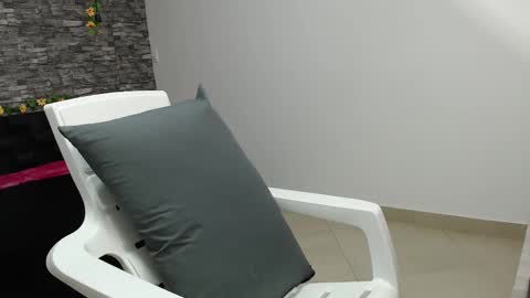 Snapshot of iris_joi chatting on February 19, 2025, 2:44 am Iirs online show from February 19, 2025, 2:44 am