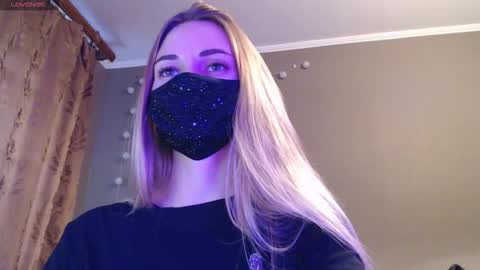 Snapshot of iris_lave chatting on September 8, 2025, 4:17 pm Lily online show from September 8, 2025, 4:17 pm