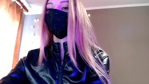 Lily online show from March 3, 2026, 1:28 pm