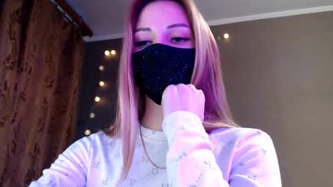 Lily online show from March 18, 2026, 4:10 pm