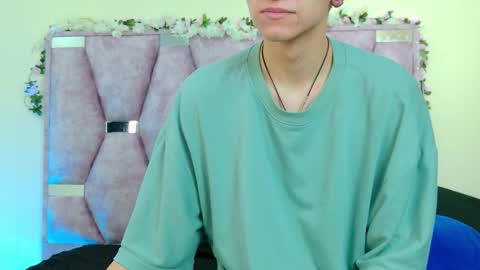 Snapshot of iris_mandarinne chatting on December 20, 2025, 4:36 pm Iris online show from December 20, 2025, 4:36 pm