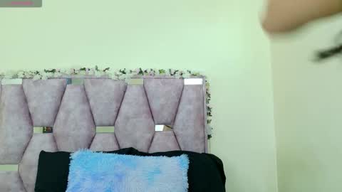 Snapshot of iris_mandarinne chatting on January 15, 2026, 4:22 pm Iris online show from January 15, 2026, 4:22 pm