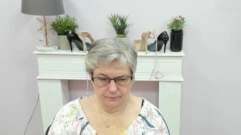 I R I S online show from February 9, 2026, 7:12 am