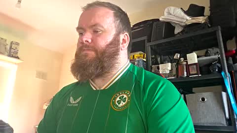 twitter theirishman205 online show from October 28, 2025, 11:47 am