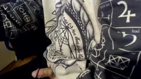 Irishdude2483 online show from January 11, 2025, 1:48 am