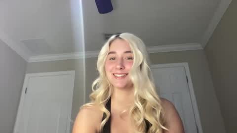 Irispink1 online show from December 21, 2025, 9:11 pm