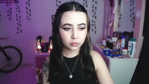 Snapshot of iriss_sky chatting on January 18, 2026, 7:34 am Iris online show from January 18, 2026, 7:34 am