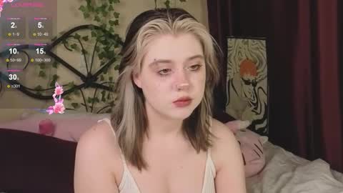 I am Cutie Iris3 online show from November 20, 2025, 9:09 am