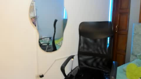 Snapshot of irix_moon chatting on October 7, 2025, 3:36 am irix_moon online show from October 7, 2025, 3:36 am