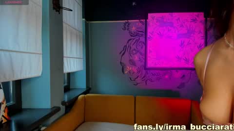 irma_bucciarati online show from October 15, 2025, 8:14 am