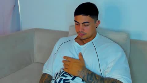 Iron online show from November 18, 2025, 6:56 pm