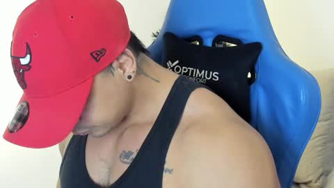 Iron online show from December 19, 2025, 3:35 am