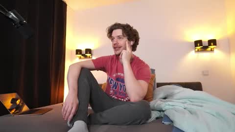 Snapshot of ironthud chatting on January 19, 2026, 3:27 pm Sam online show from January 19, 2026, 3:27 pm