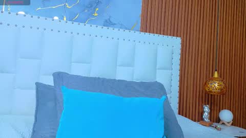 Snapshot of irresistiblemilf chatting on September 15, 2025, 12:27 pm Sandy online show from September 15, 2025, 12:27 pm